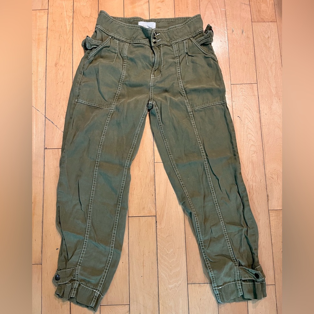 Anthropologie Sage Green Cropped Cargo Pants US Size 2